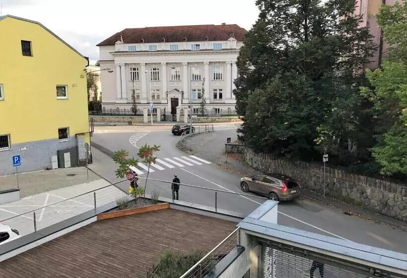 پانسیون Penzión V Inom Svete