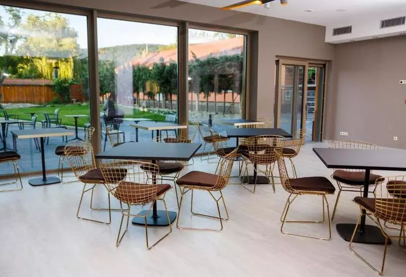 پانسیون Penzión V Inom Svete