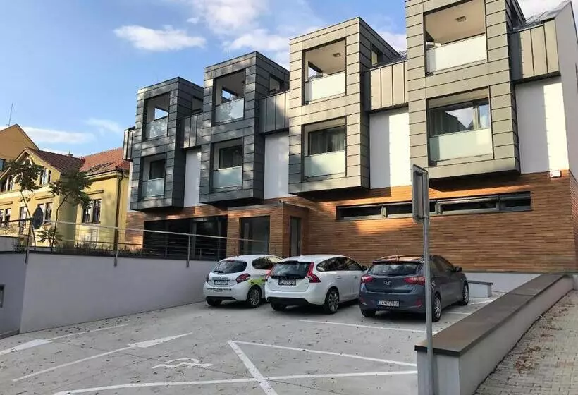 پانسیون Penzión V Inom Svete