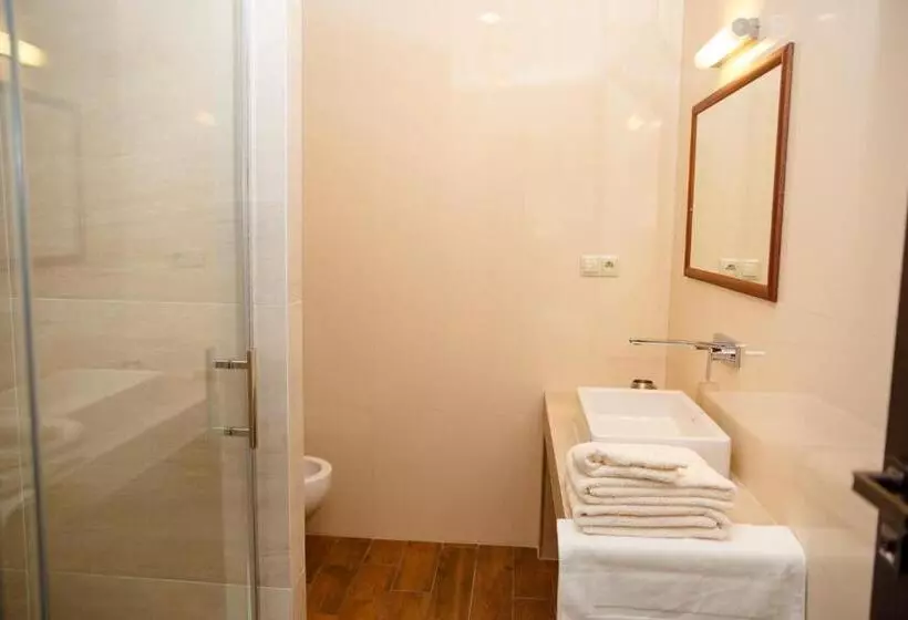 پانسیون Penzión V Inom Svete