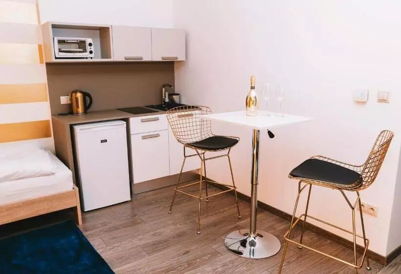 پانسیون Penzión V Inom Svete