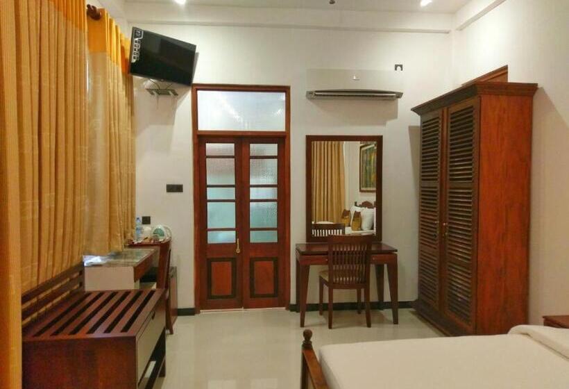 بنسيون Selavi Resort Bentota