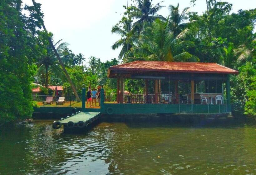 بنسيون Selavi Resort Bentota