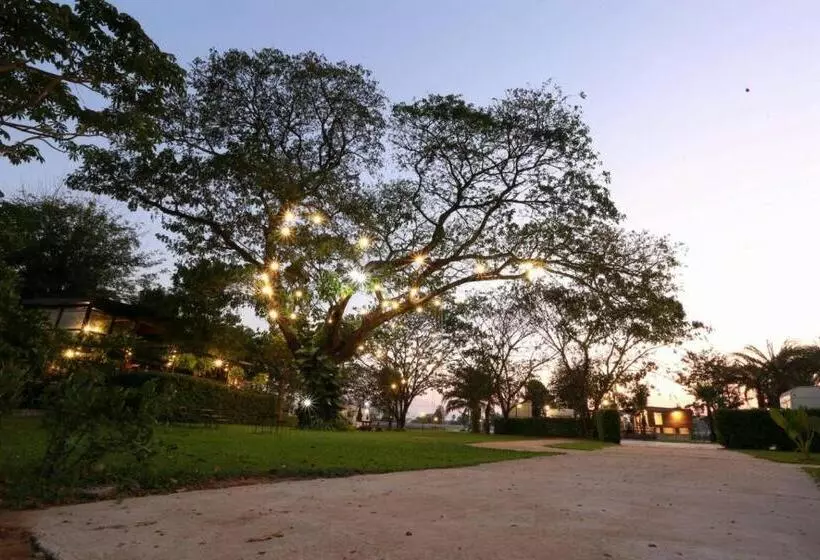 ペンション Classiccar Caravan