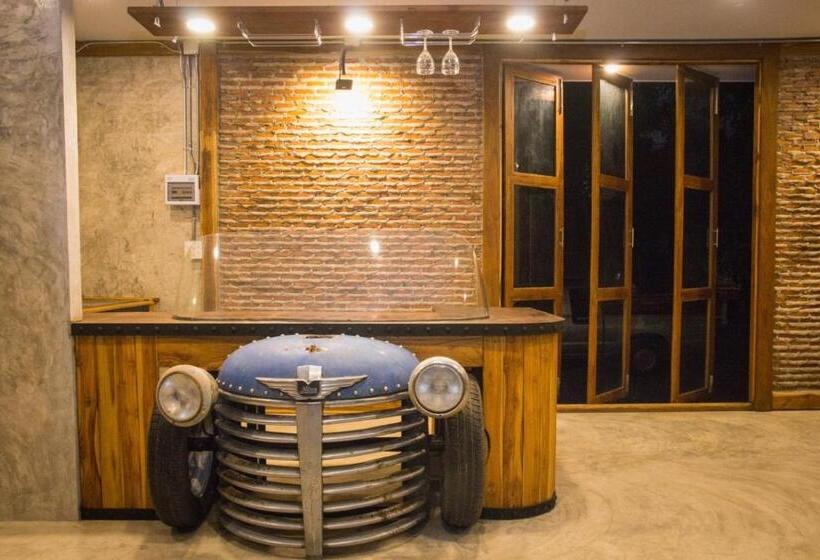 膳宿费 Classiccar Caravan