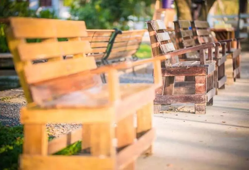 ペンション Classiccar Caravan