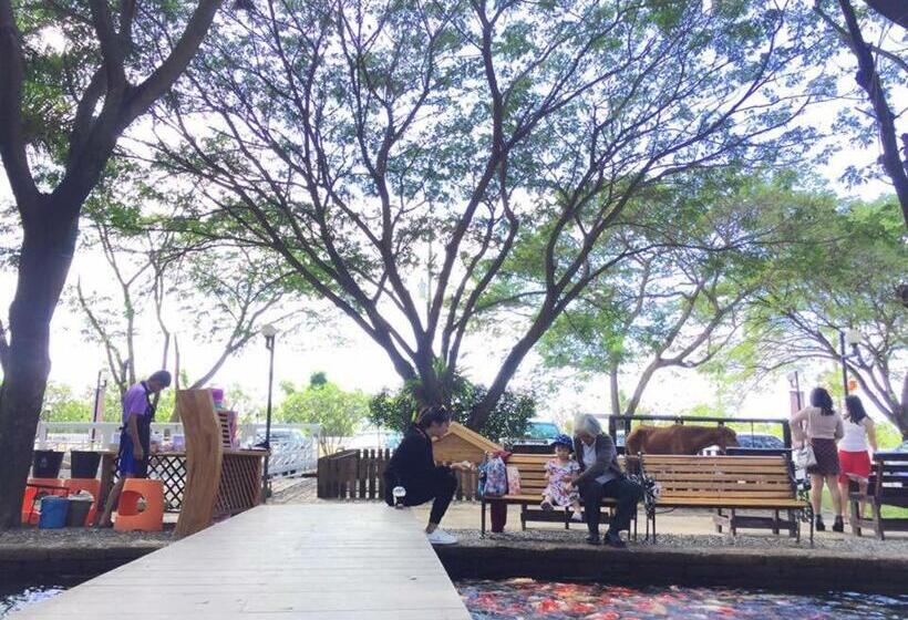 膳宿费 Classiccar Caravan