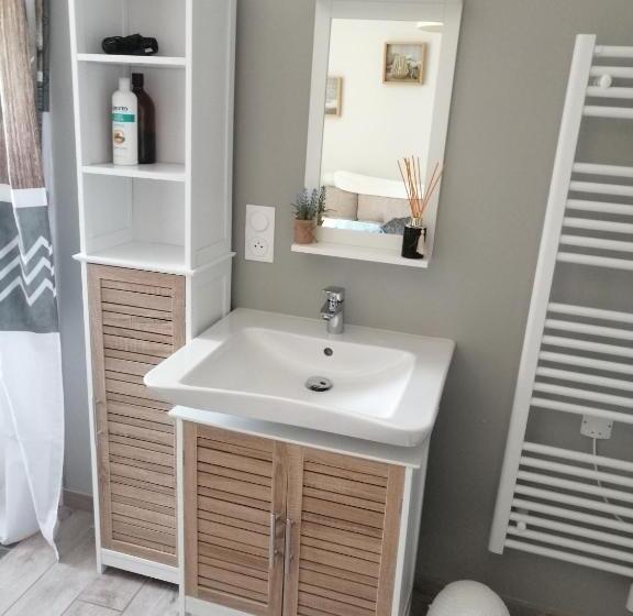 مبيت وإفطار Naphéo