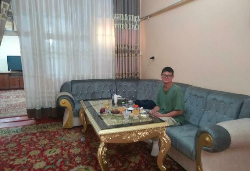 تختخواب و صبحانه Khan