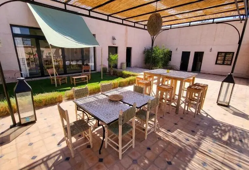 ペンション Tawenza Lodge