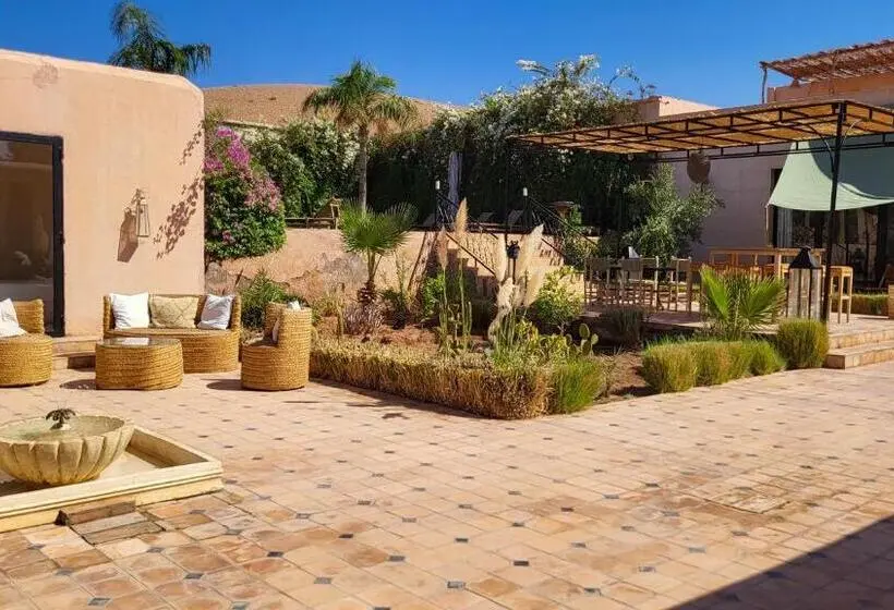 ペンション Tawenza Lodge