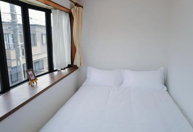 Majatalo Akira Hiro House   Room103