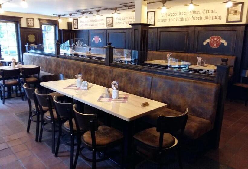 ユースホステル Wirtshaus Sonnenhof