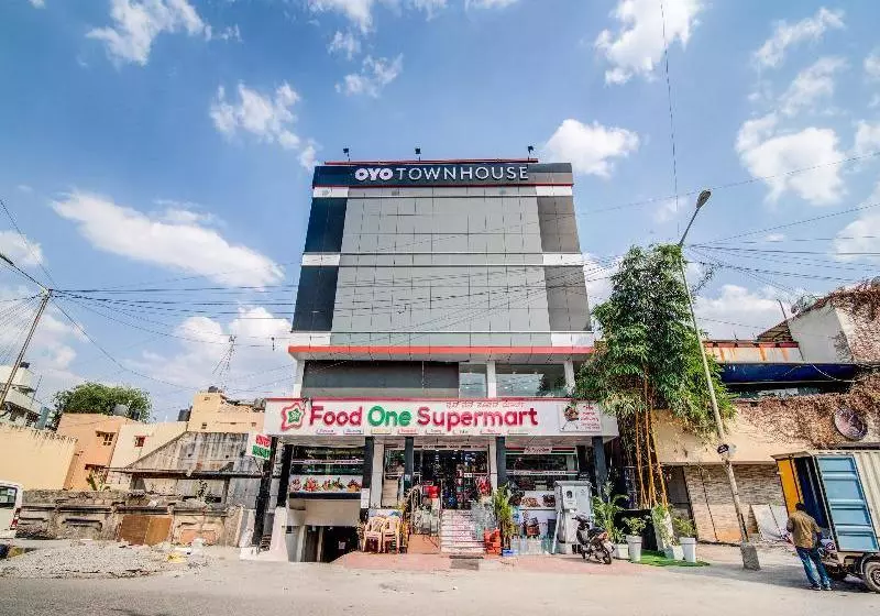 ホテル Oyo Townhouse 104 Koramangala Maharaja Signal