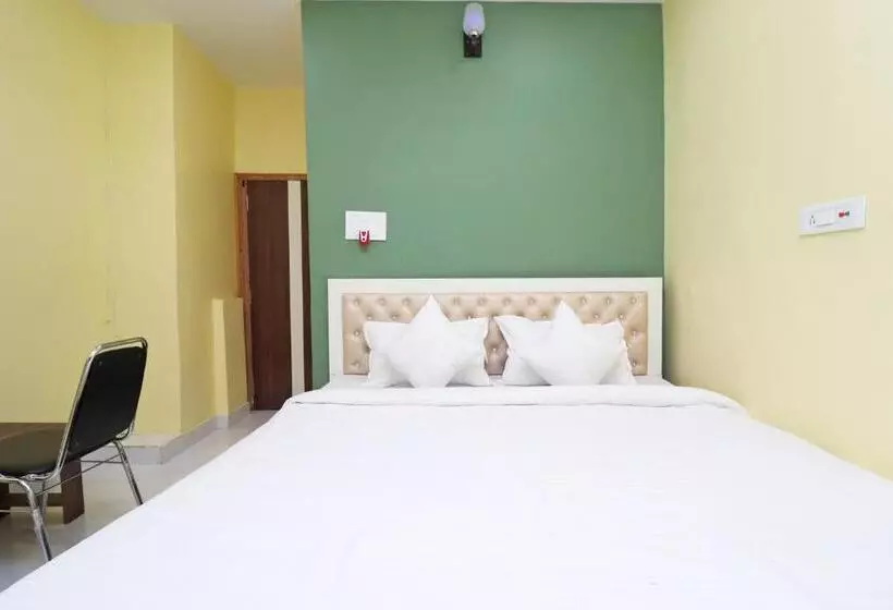 ホテル Pallyshree Guest House