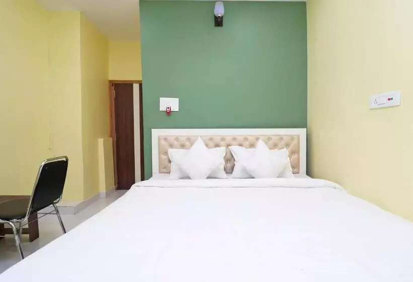 ホテル Pallyshree Guest House