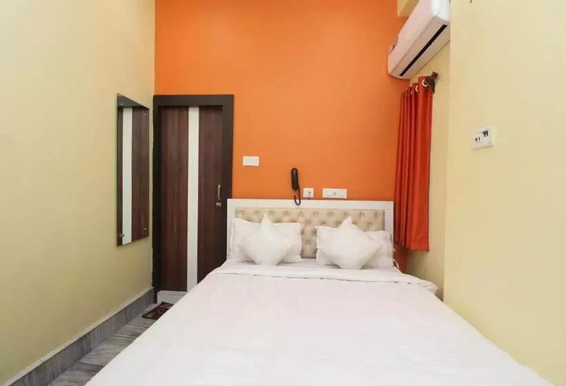 ホテル Pallyshree Guest House