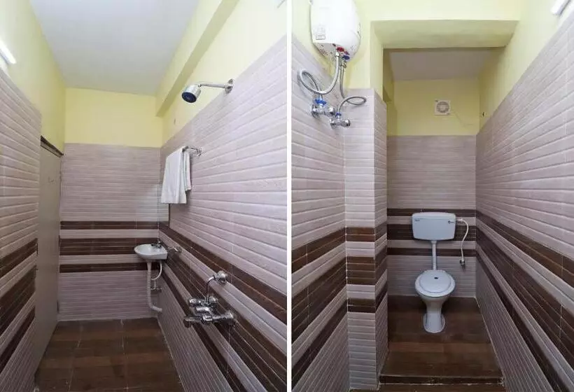 ホテル Pallyshree Guest House