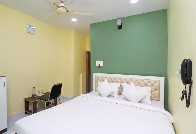 ホテル Pallyshree Guest House