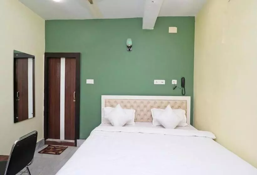 ホテル Pallyshree Guest House