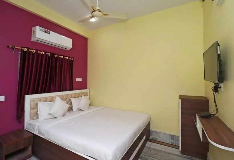 ホテル Pallyshree Guest House