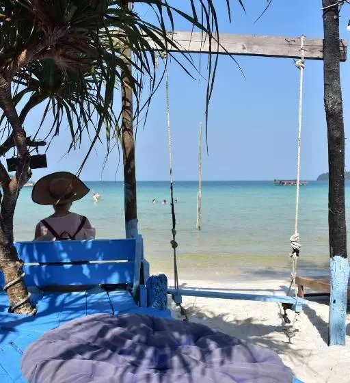 هاستل The Big Easy Koh Rong Samloem