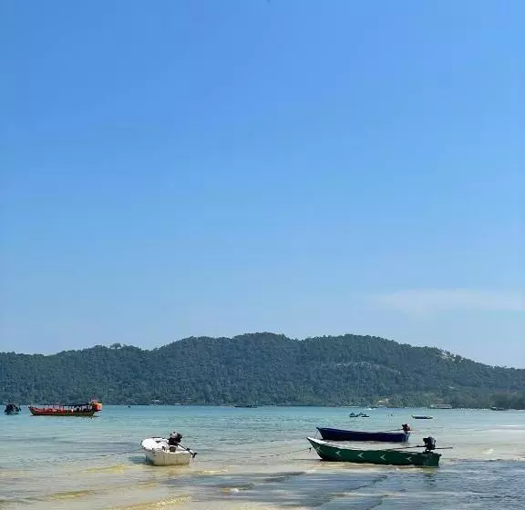هاستل The Big Easy Koh Rong Samloem