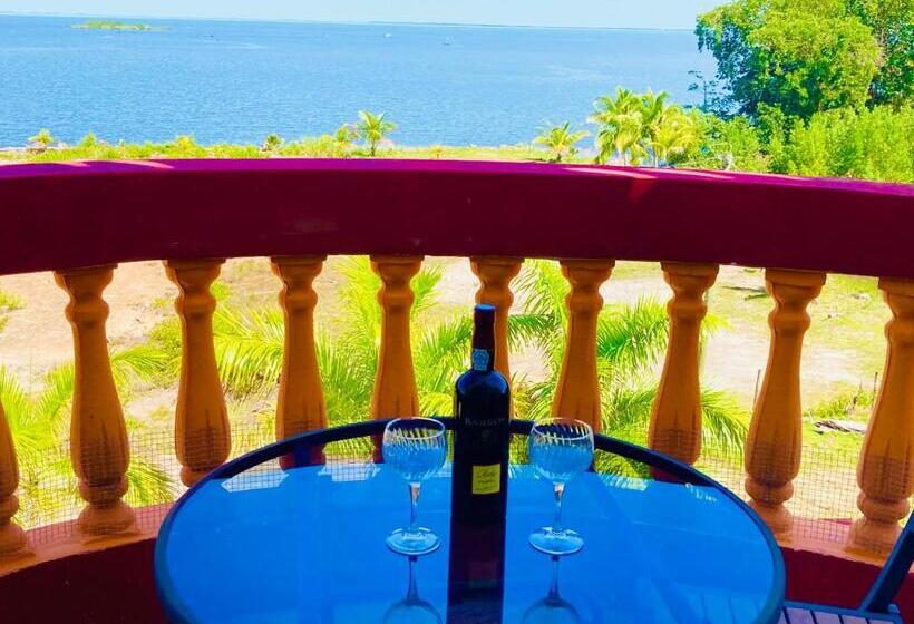 Alexander Penthouse Spectacular Sea Views Regal Room