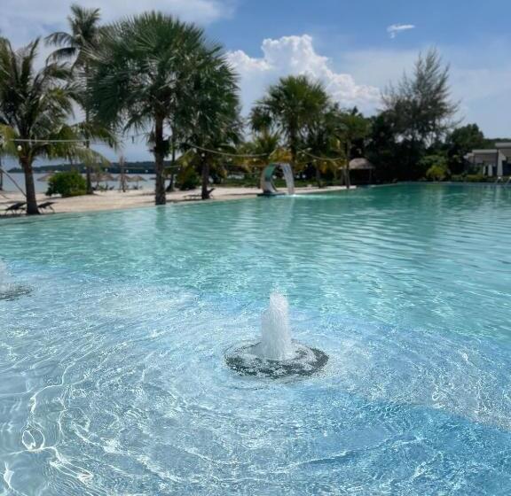 בית מלון כפרי The One Resort