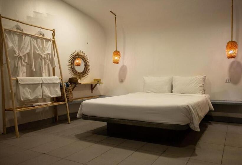 בית מלון כפרי The One Resort