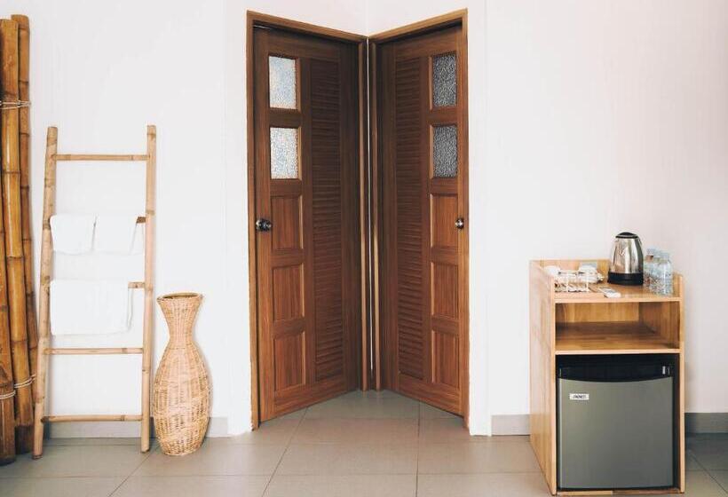 בית מלון כפרי The One Resort