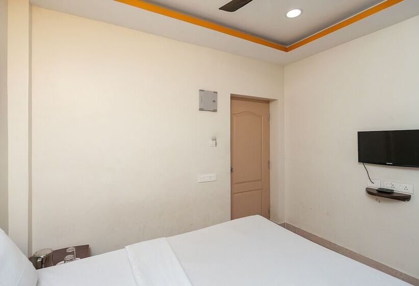 호텔 Spot On 37272 Alfa Palace