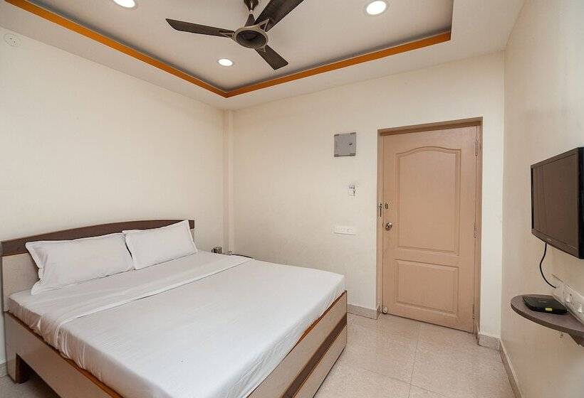 호텔 Spot On 37272 Alfa Palace