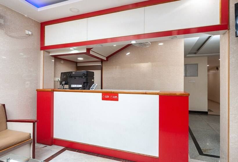 호텔 Spot On 37272 Alfa Palace