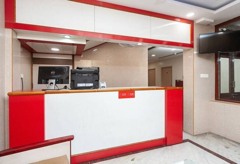 호텔 Spot On 37272 Alfa Palace