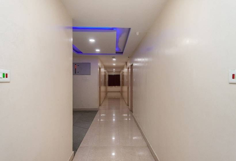 호텔 Spot On 37272 Alfa Palace