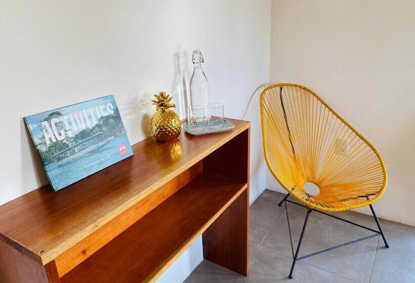 تختخواب و صبحانه Tortuguero Casa Pelican