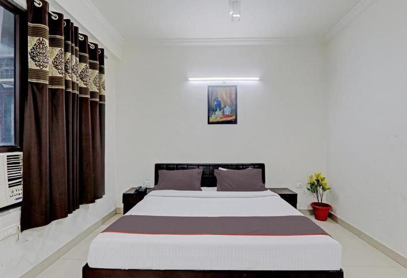 Hôtel Collection O 80995  Dev Residency