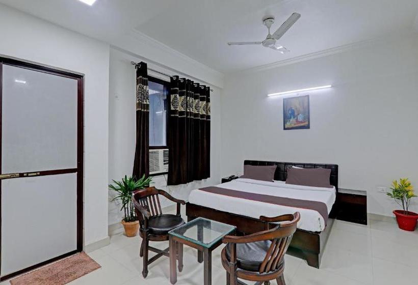 Hôtel Collection O 80995  Dev Residency