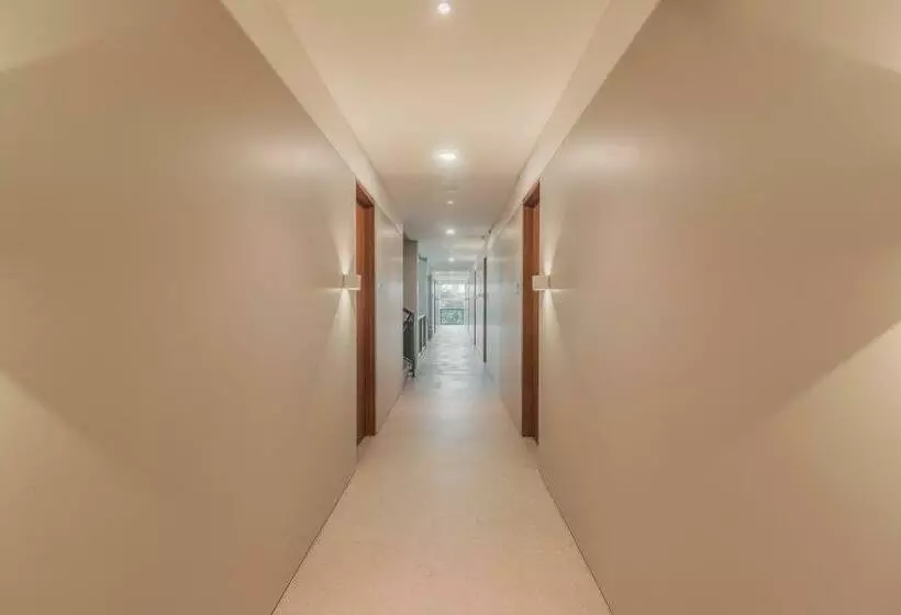 ホテル Oyo 780 Acg House Kalibata Syariah
