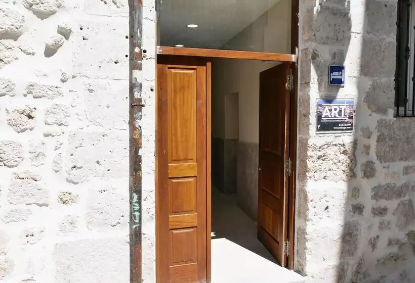 پانسیون Art Burgos