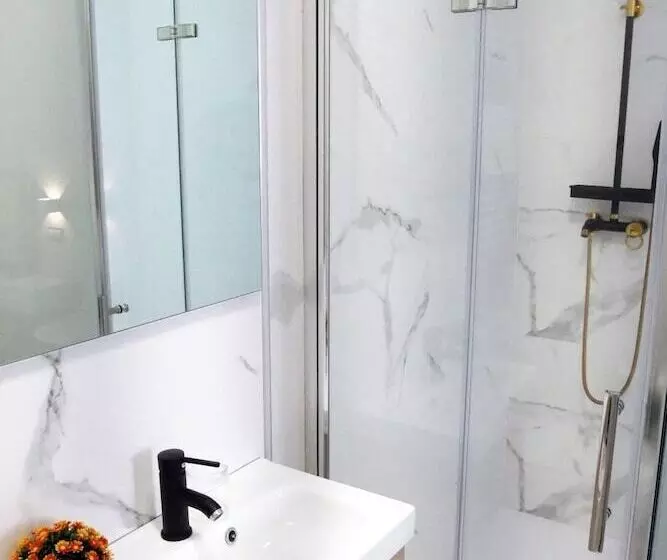 پانسیون Art Burgos