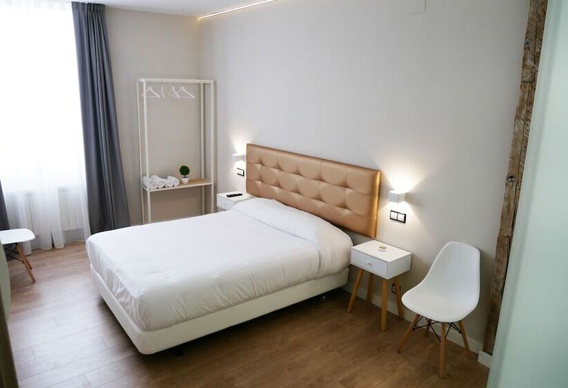 بنسيون Art Burgos