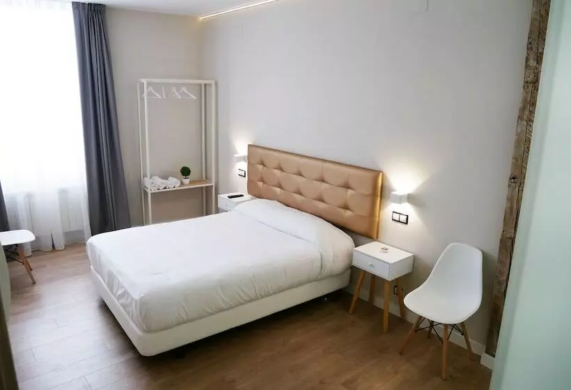 پانسیون Art Burgos