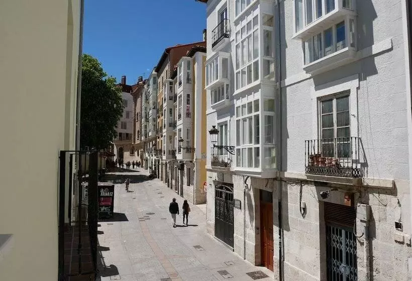 پانسیون Art Burgos