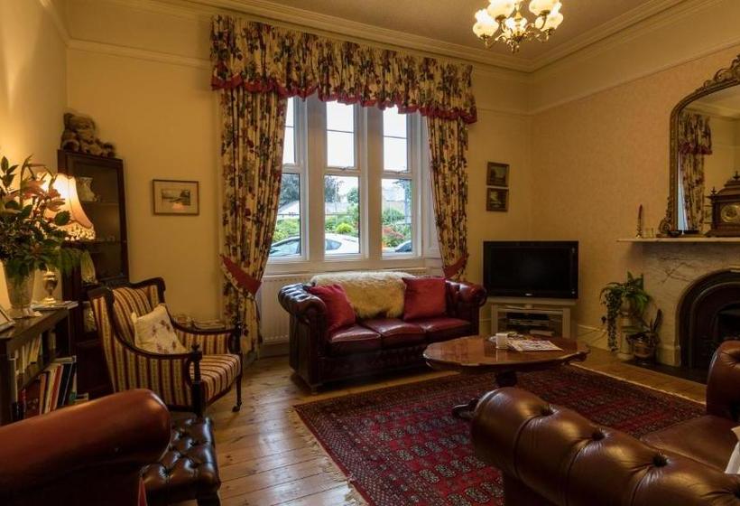 Bed and Breakfast Ashcroft Guest House