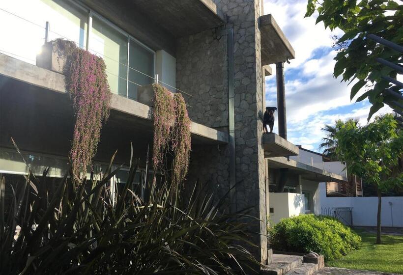 مبيت وإفطار Galería  Casa De Húespedes