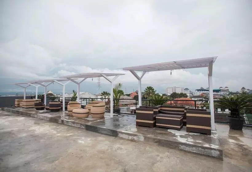 Majatalo Reddoorz Plus Near Politeknik Negeri Malang