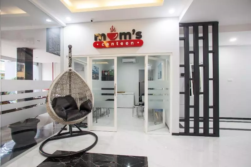 Majatalo Reddoorz Plus Near Politeknik Negeri Malang
