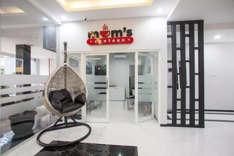 Majatalo Reddoorz Plus Near Politeknik Negeri Malang